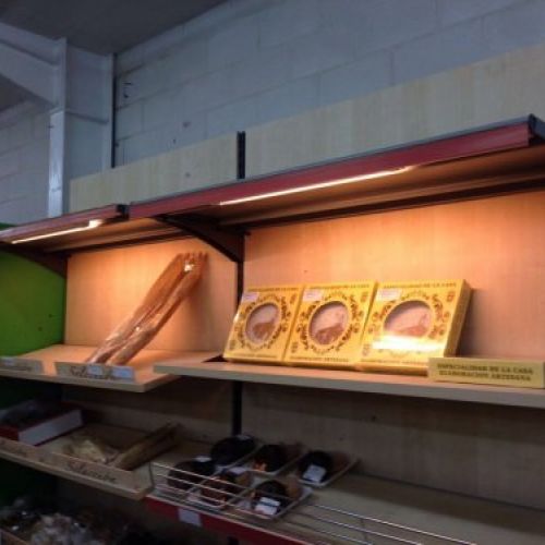 alumbrado estanteria para panaderia